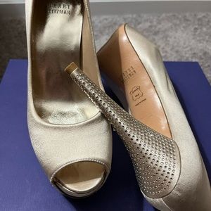 STUART WEITZMAN HEELS 6M with Swarovski Crystals Like Brand New❣️